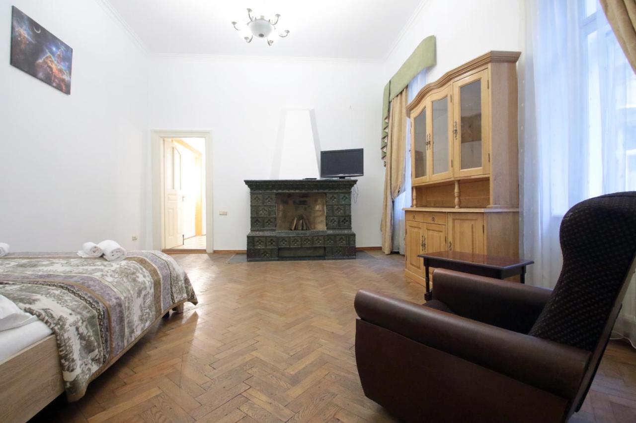 Pro Apartments 12213 Lviv Buitenkant foto