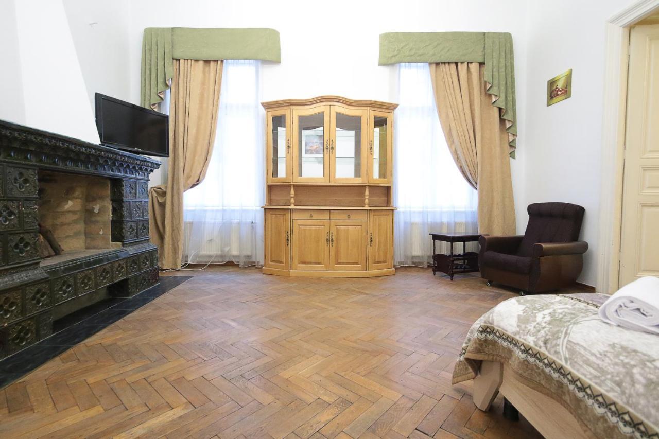 Pro Apartments 12213 Lviv Buitenkant foto