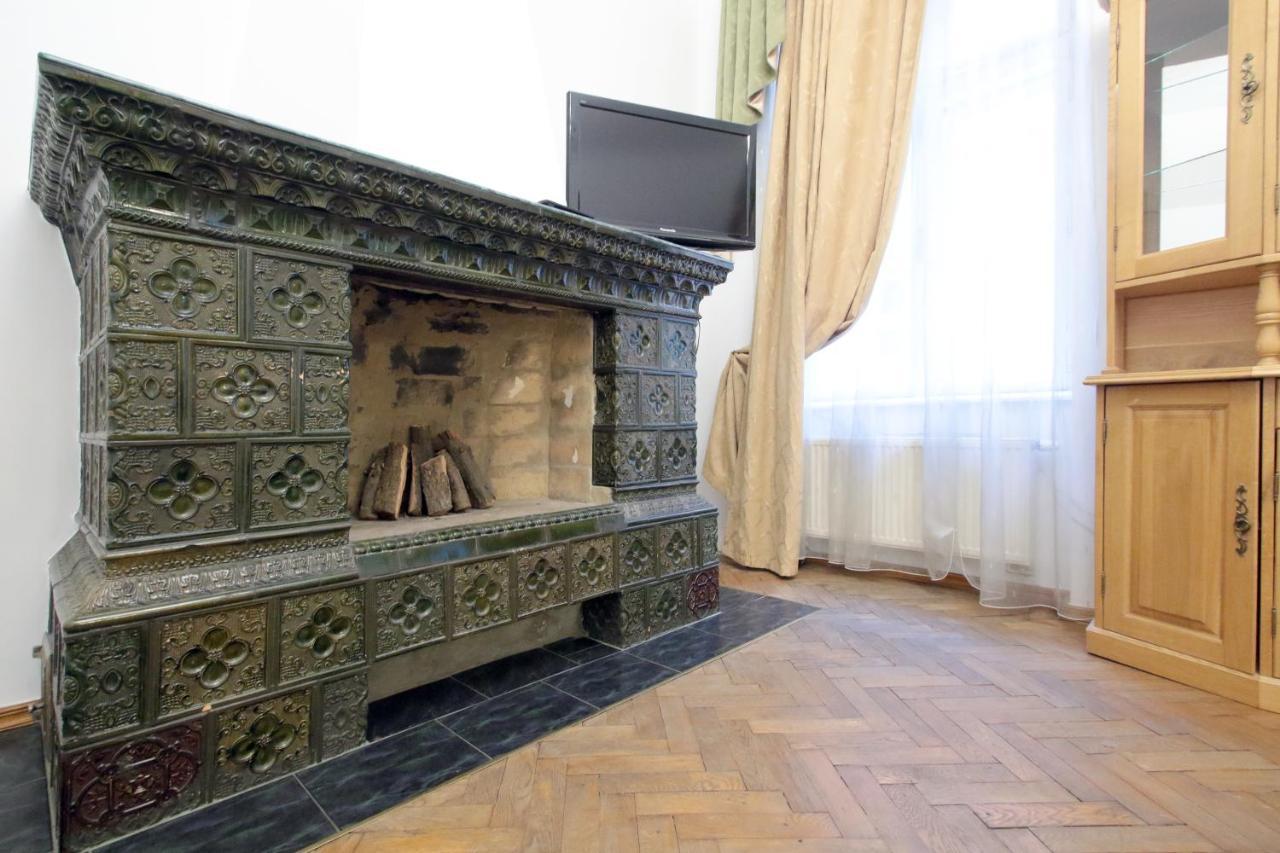 Pro Apartments 12213 Lviv Buitenkant foto