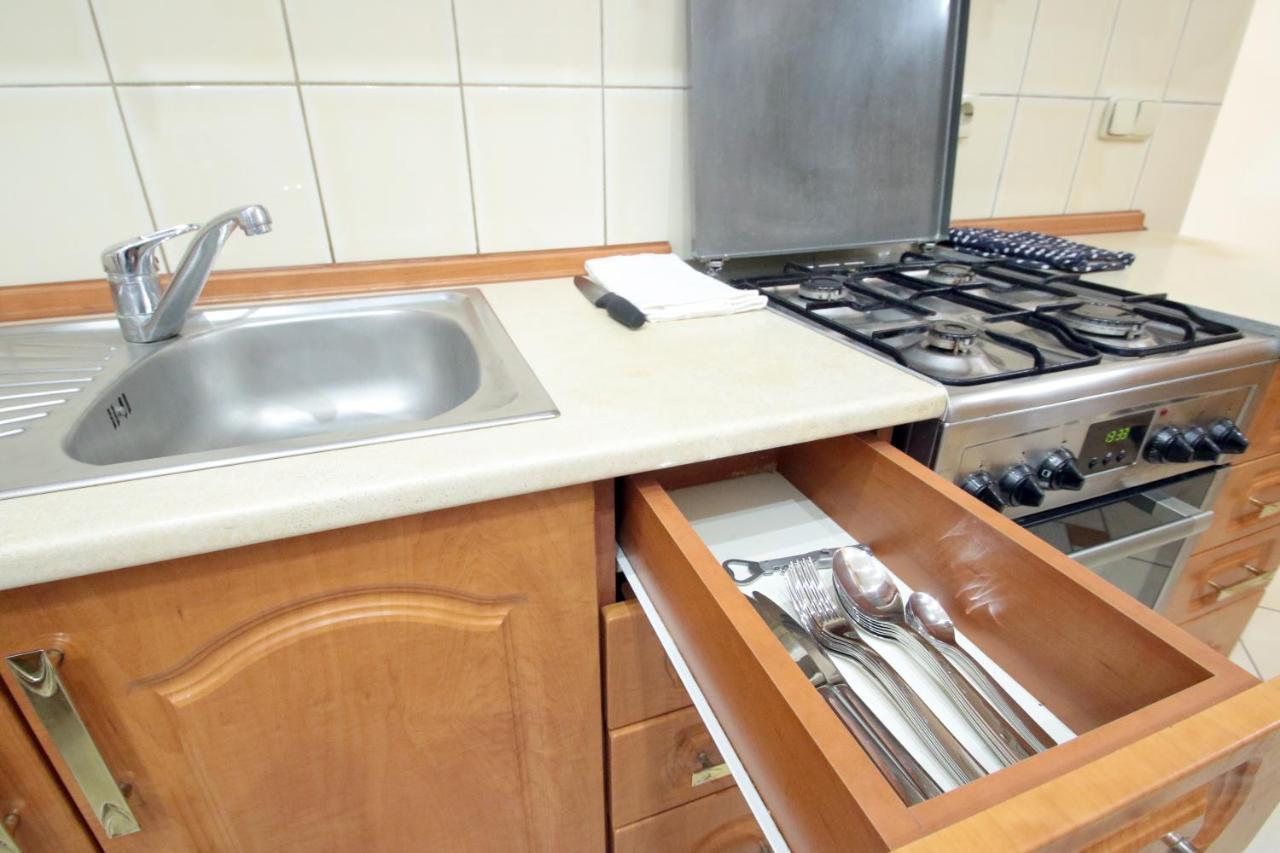 Pro Apartments 12213 Lviv Buitenkant foto